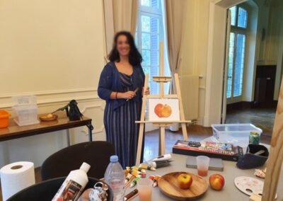 Premiers résultats : une pomme peinte qui respire la fraîcheur et la gourmandise.