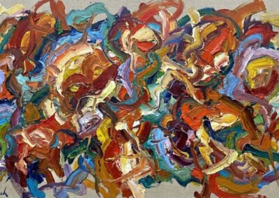 Abstrakte Ölmalerei auf beiger Leinenleinwand mit dicken, wirbelnden Pinselstrichen (Impasto). Eine farbenfrohe, horizontale Komposition in Rot, Kobaltblau, Orange, Ocker und Grün, die einen dynamischen und strukturierten Bewegungseffekt erzeugt.